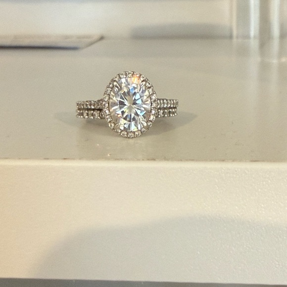 14 kMoissonite Ring Set and two 10 k white gold bands (please read description) - Picture 6 of 7